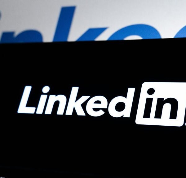 Dynamic Cloud Network 620179820 Online Platform