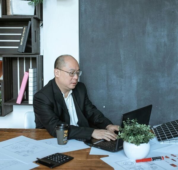 Innovative Web Hub 917277255 Digital Suite